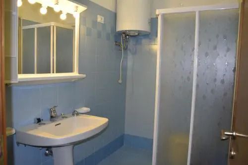 Vistamare Apartments