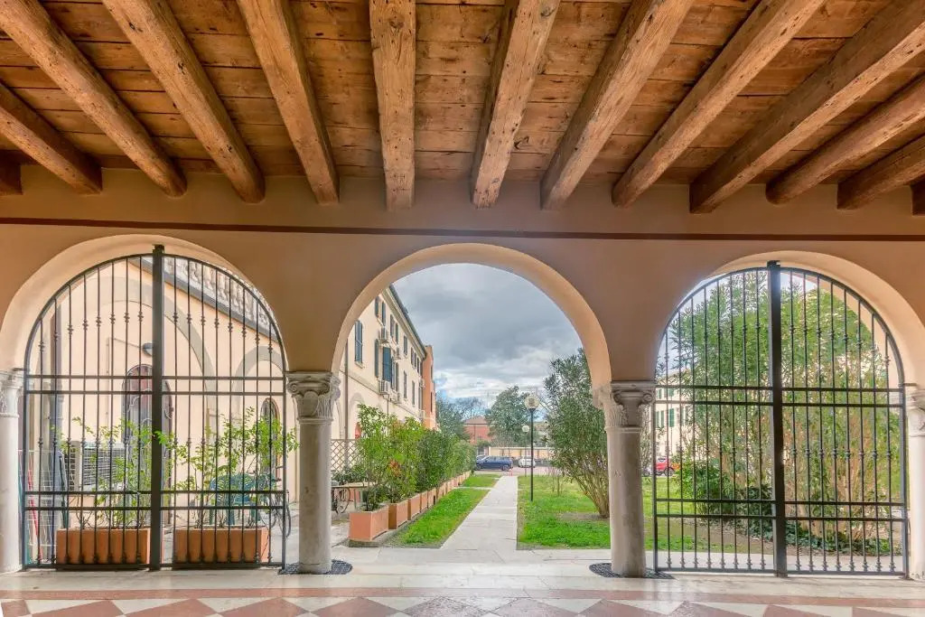 University Apartment con parcheggio e giardino
