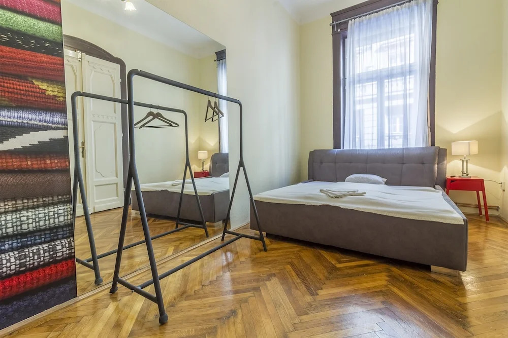 Bessara Apartment