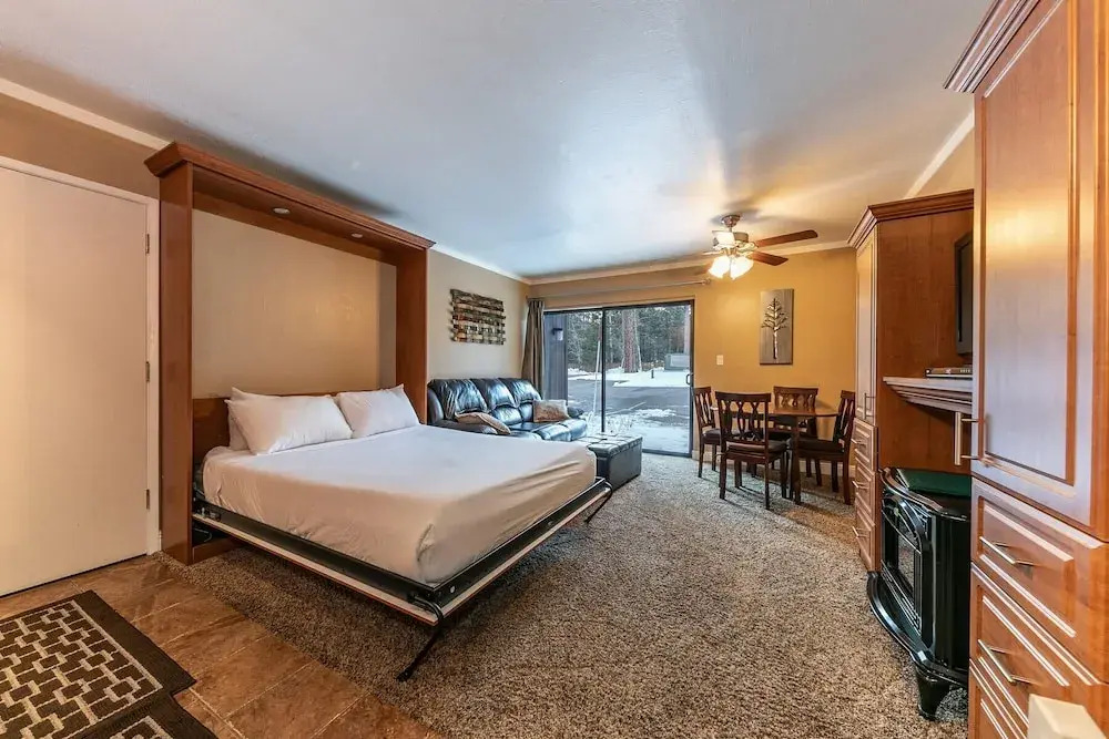 Cozy Studio #226 at Donner Lake Village