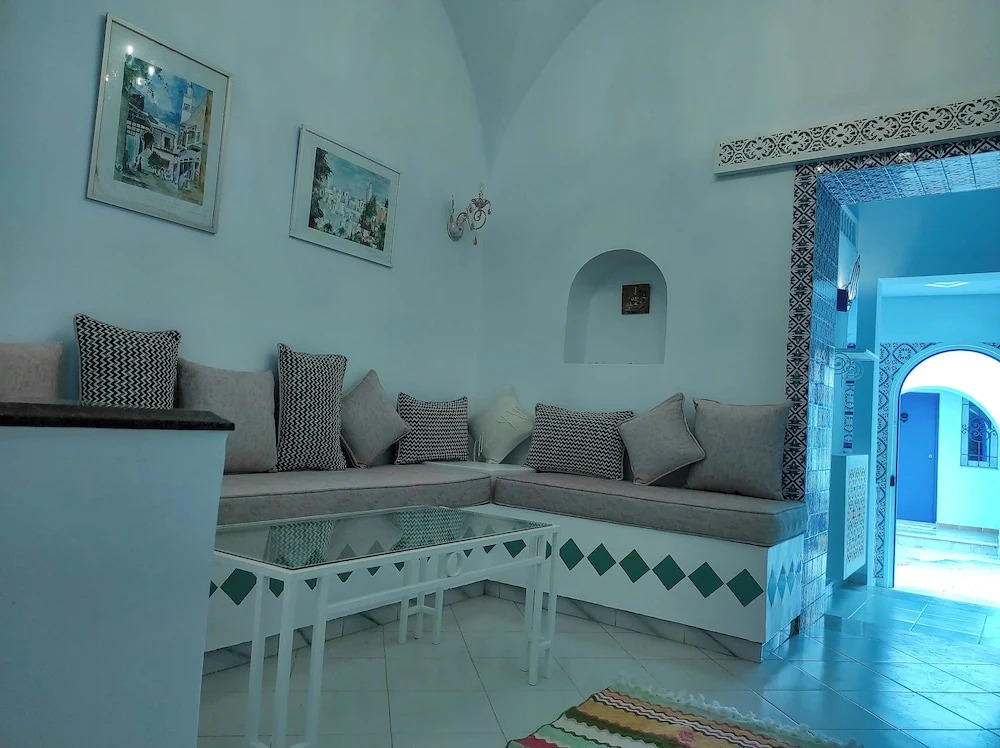 "comfort Shell Near the Beach"