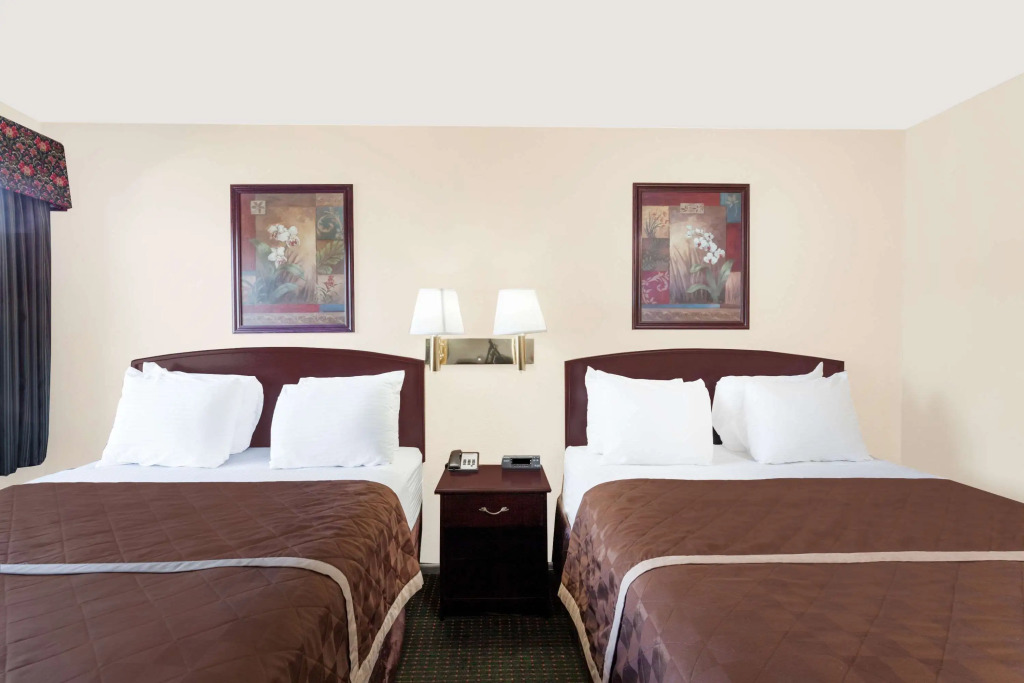Travelodge by Wyndham Barstow