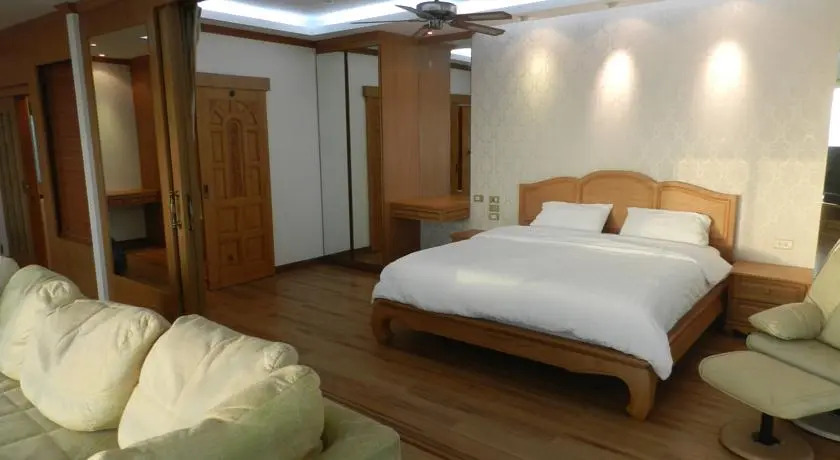 Apartments Friendly View Talay 5C