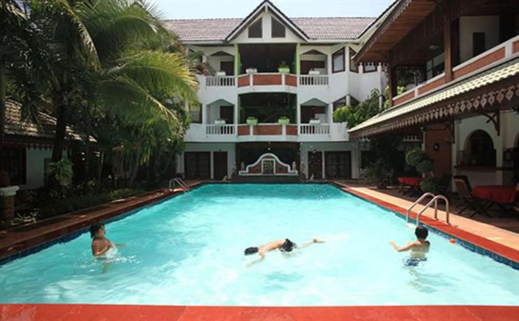 Vansana Hotel Ban Phonthan