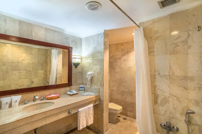 Четырёхместный номер Standard в Отель Bali Beach