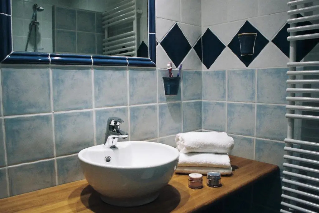 Bed and Breakfast Chalet Manava