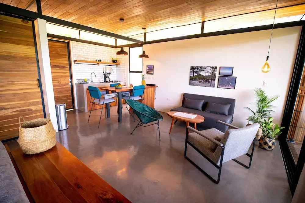 The Green House, Santa Teresa