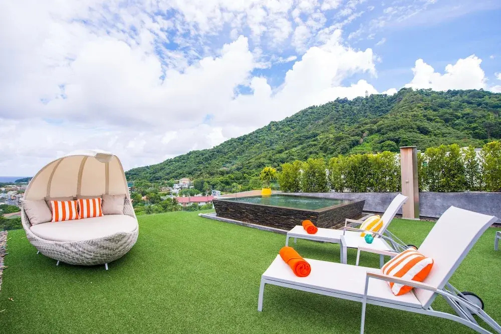 Luxury 5-Bedroom Villa With Games Room In Kata