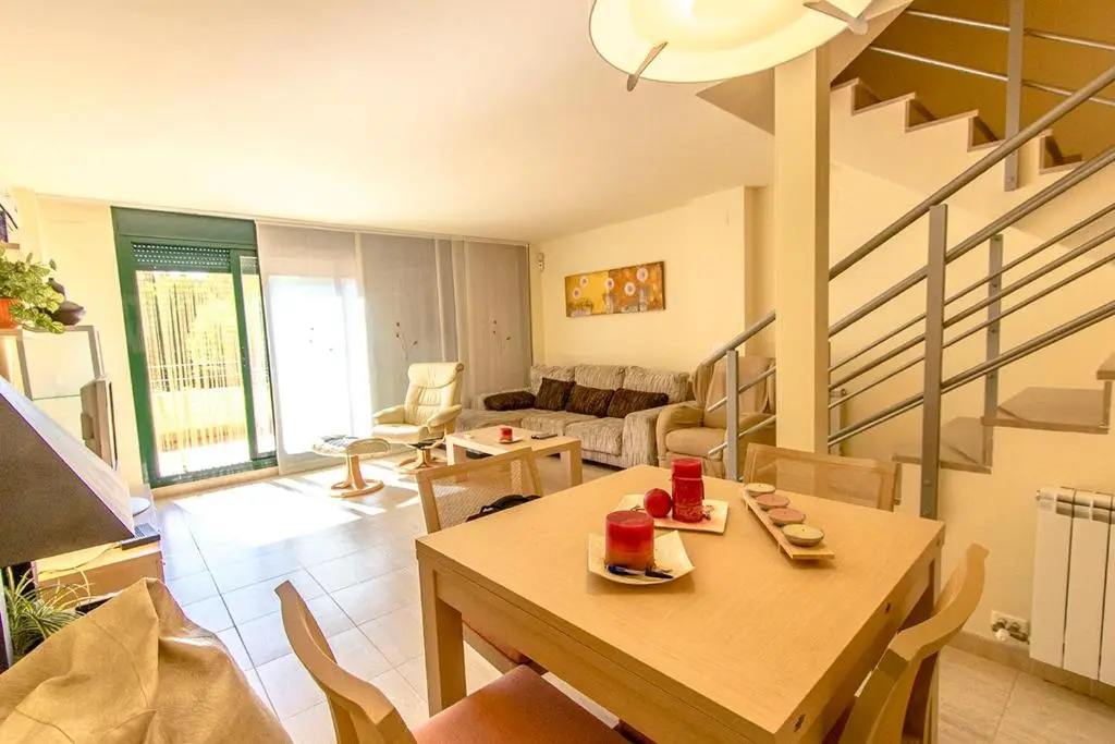 House With 3 Bedrooms in Tarragona, With Wonderful Mountain View, Priv