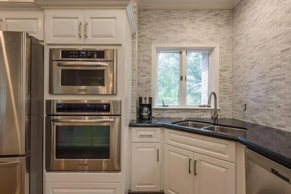 The Authentic Brickwood Retreat 4 Bedroom Home