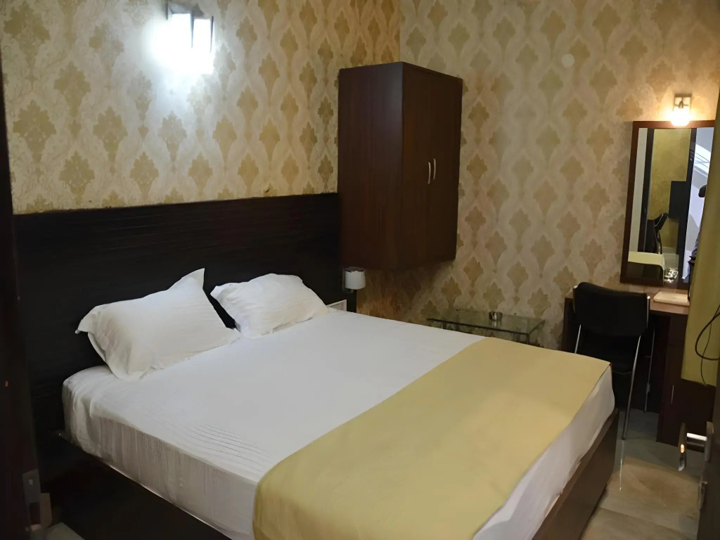 Holiday inn PG varanasi