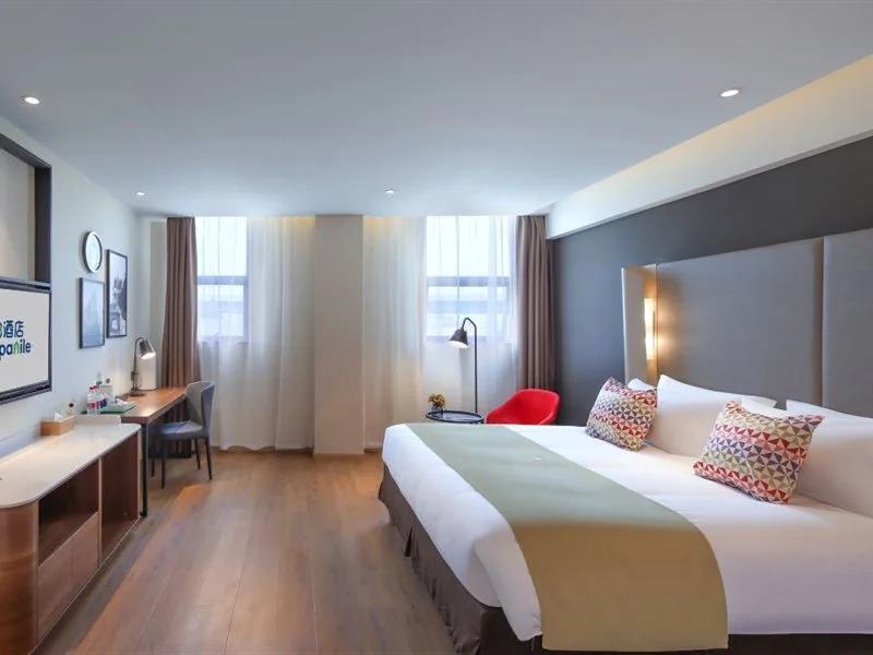 Campanile Hotel (Nanjing Banqiao Liucun Subway Station)
