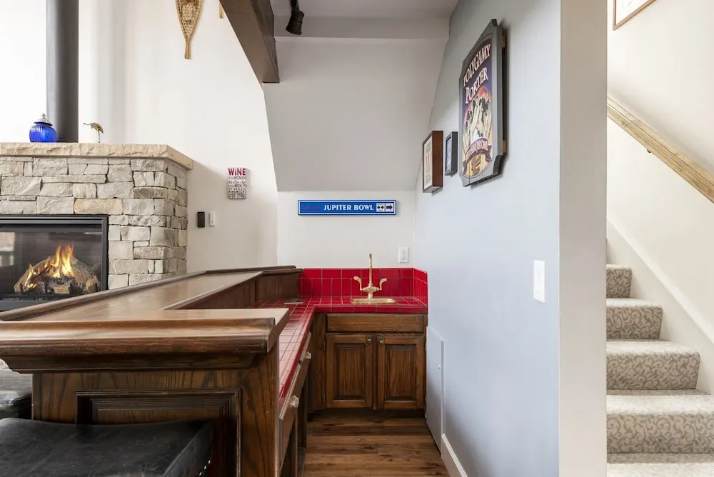 Motherlode A 4 Bedroom Condo by RedAwning
