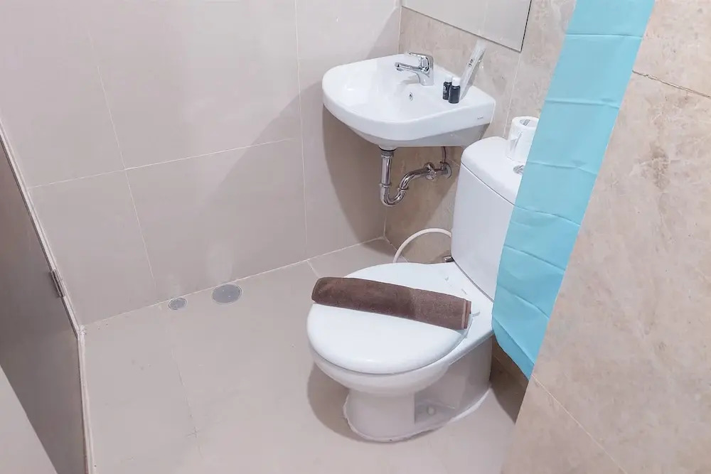Restful And Cozy Studio At Transpark Bintaro Apartment
