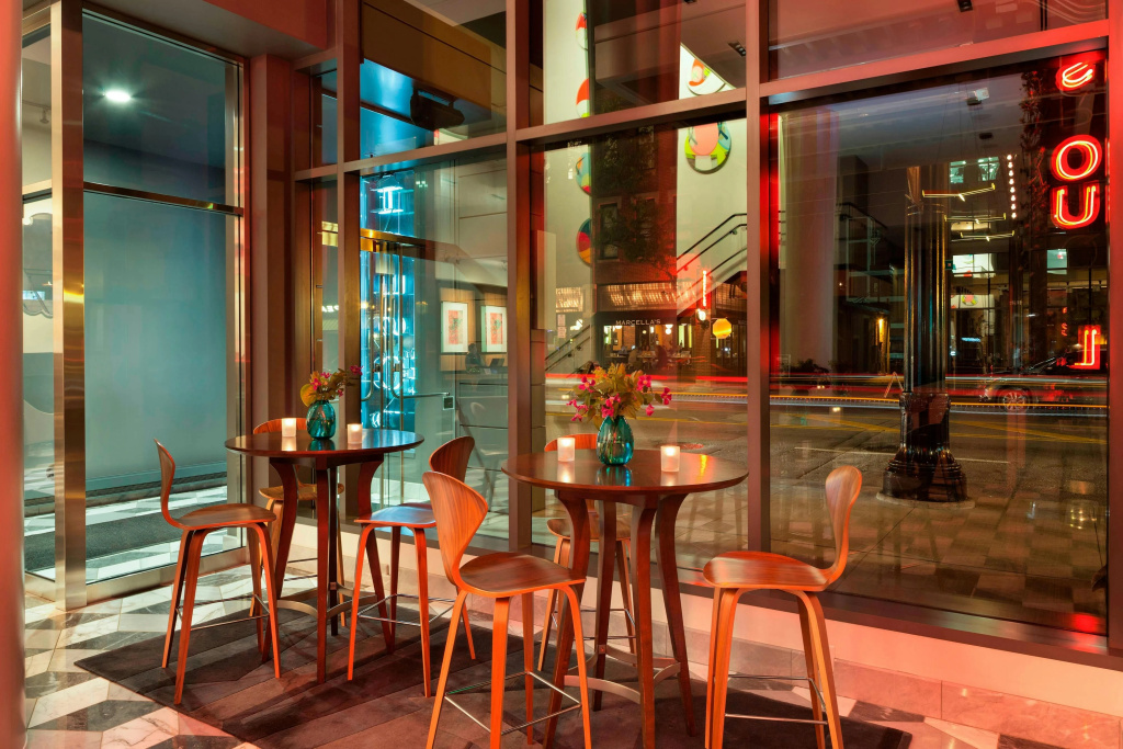 Le Meridien Columbus, The Joseph