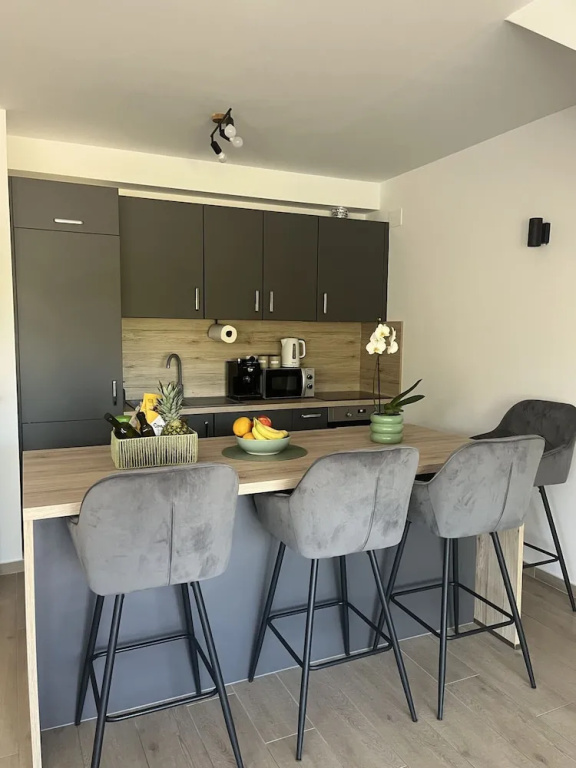 Apartments Mariner with heated pool