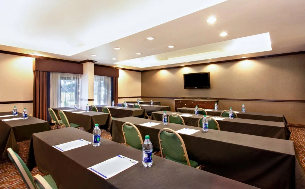 Holiday Inn Express Tampa-Brandon by IHG