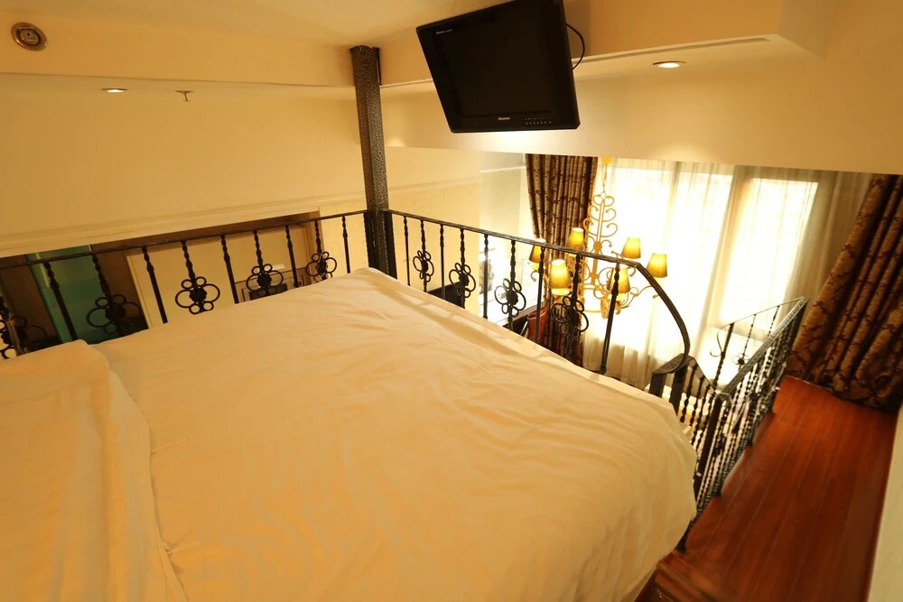 Warm Journey Apartment
