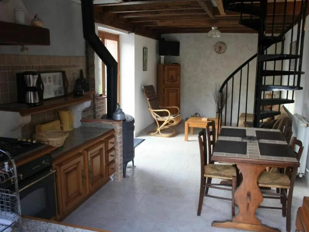 Gîte Dampierre-en-Burly, 3 pièces, 4 personnes - FR-1-590-43