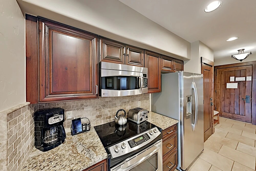 1891shrv 2 Bedroom Condo