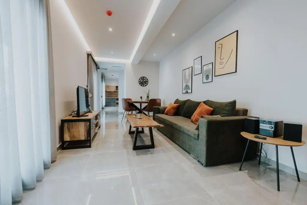 Pearl Apartel D1