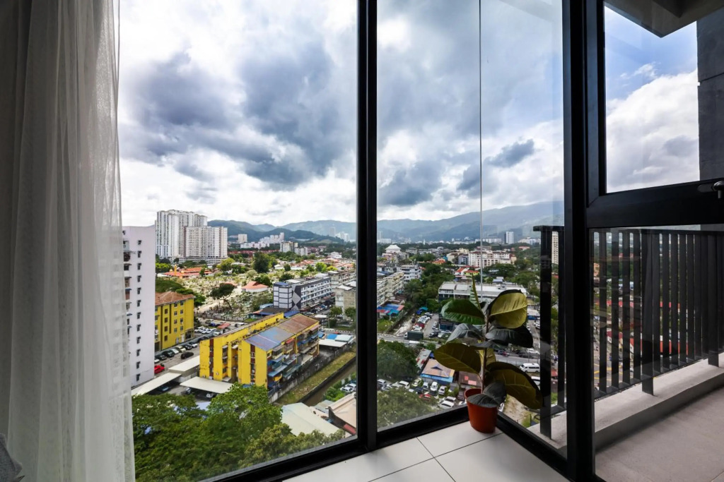 13a-Georgetown Beacon Executive Suites #Infinity Pool