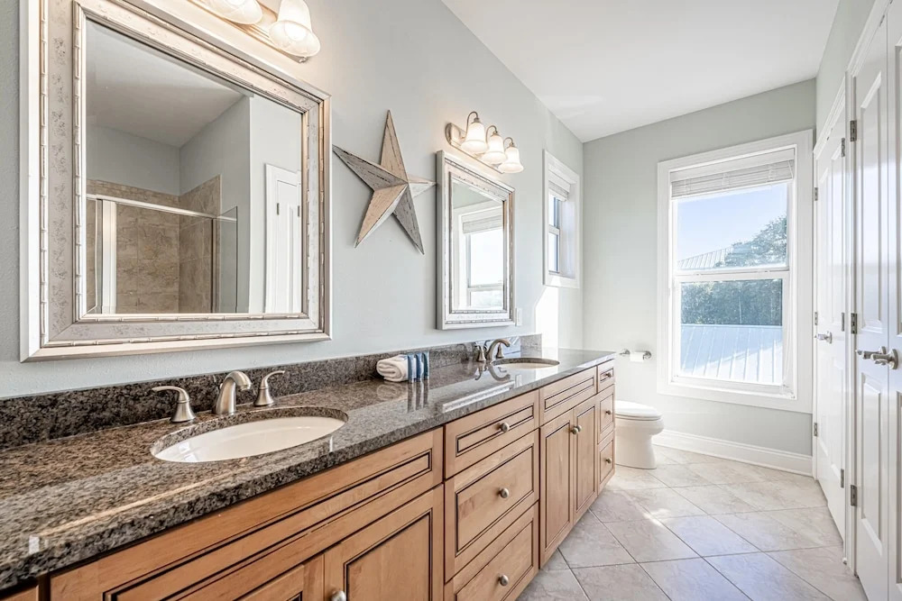 Incogbeacho - 505 Defuniak Street