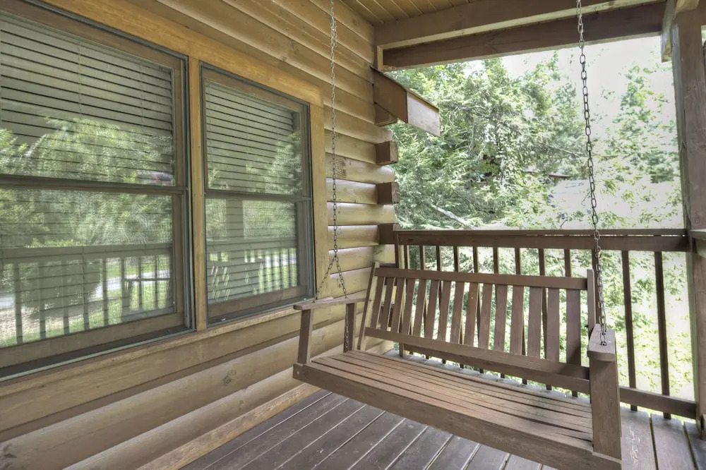 Youngs Hideaway by Eagles Ridge Resort
