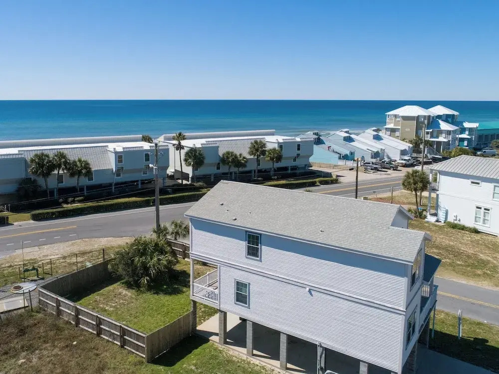 Summer Dayz - Families Love It Here, Just Across from the Beach