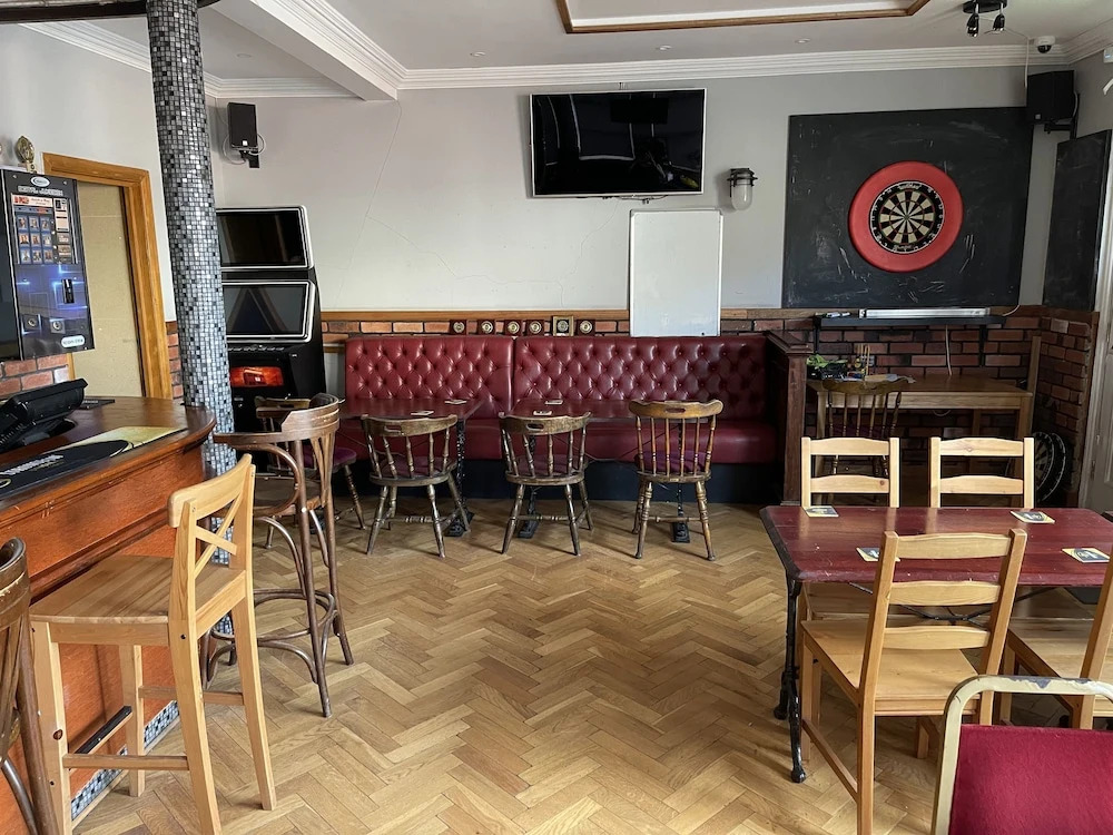 The Six Bells Hotel