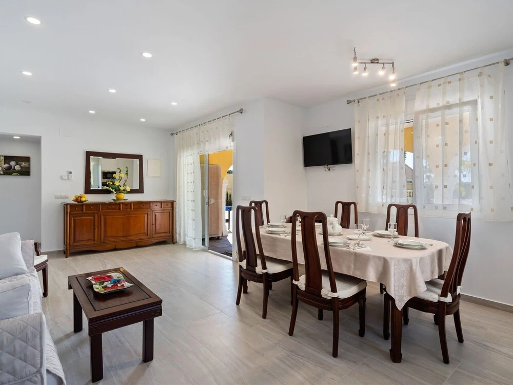 Calpe Pool Villa Near Beach