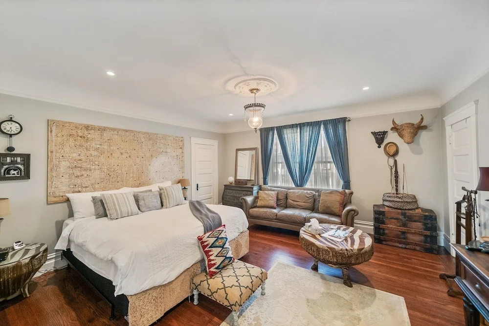 San Francisco Retreat Just Steps From Golden Gate Park And Ocean Beach! 3 Bedroom Home by RedAwning