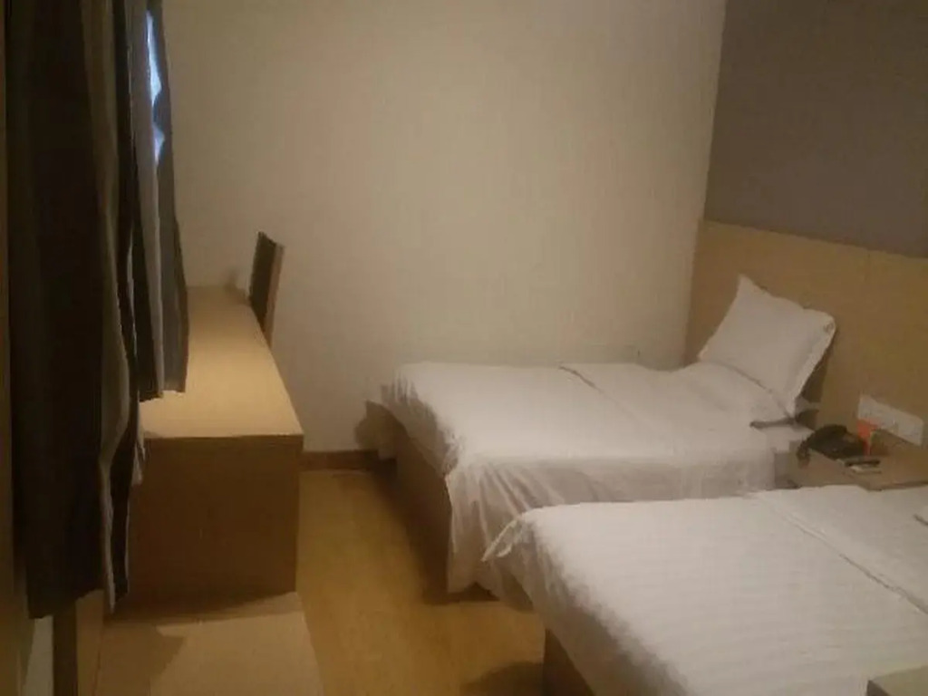 7 Days Inn (Shanghai Wujiaochang Second)