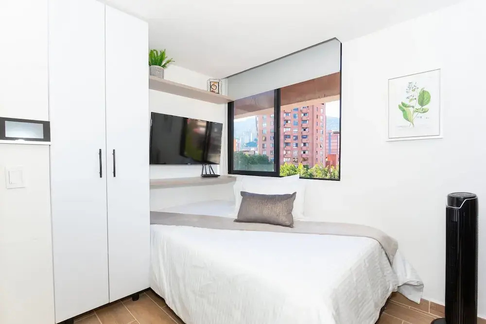 81 Living