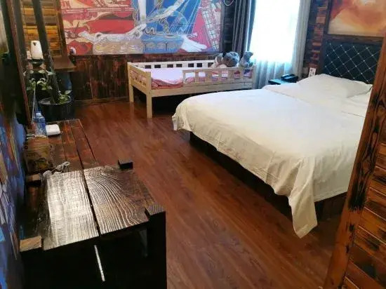 Luoyang Qiju Tea House Hotel