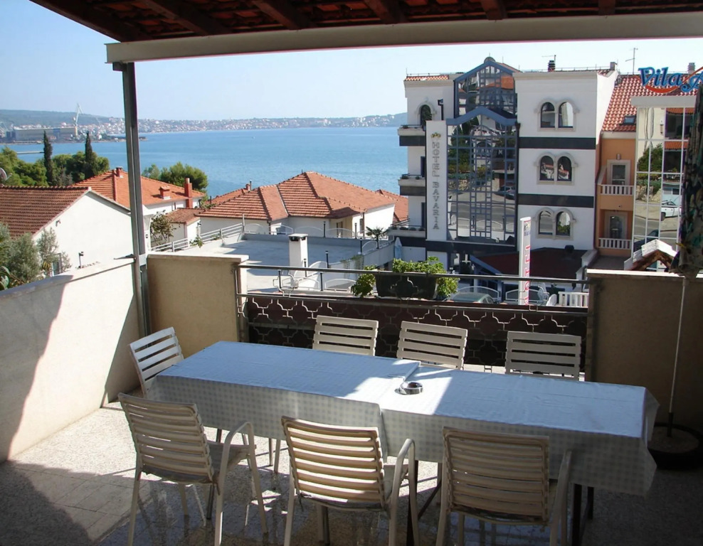 Milka - 100m From the sea - A2