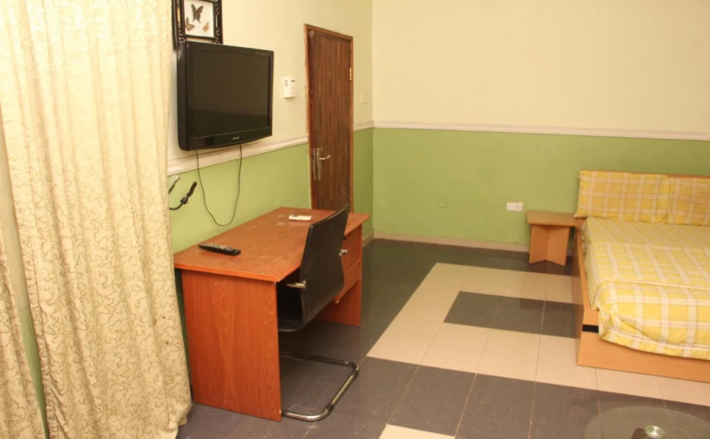 Hotel Charvid
