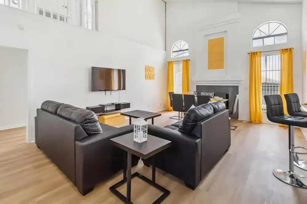 5/3 Private Pool House Near all Famous Attractions!!!