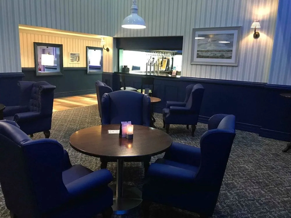 Marine Court Hotel