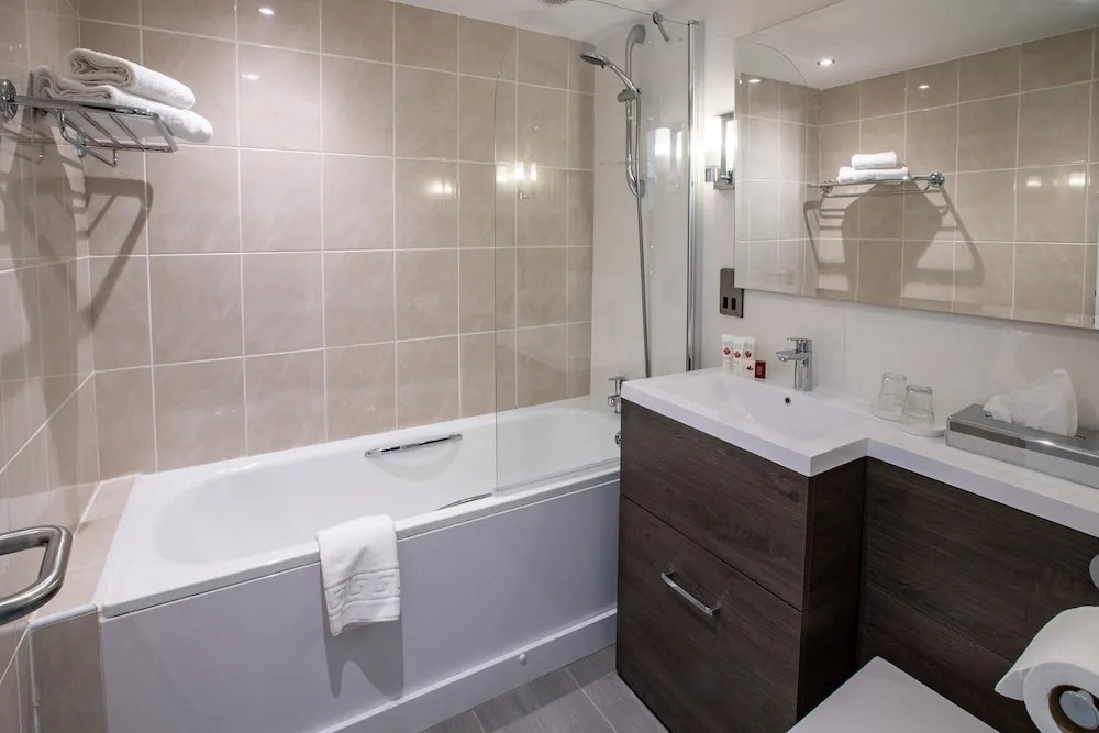 Ramada Resort by Wyndham Park Hall Wolverhampton