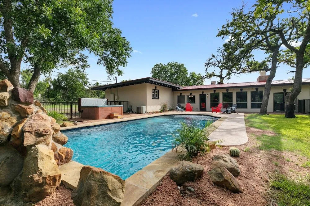 Luxurious La Casa W/pool & Hot Tub