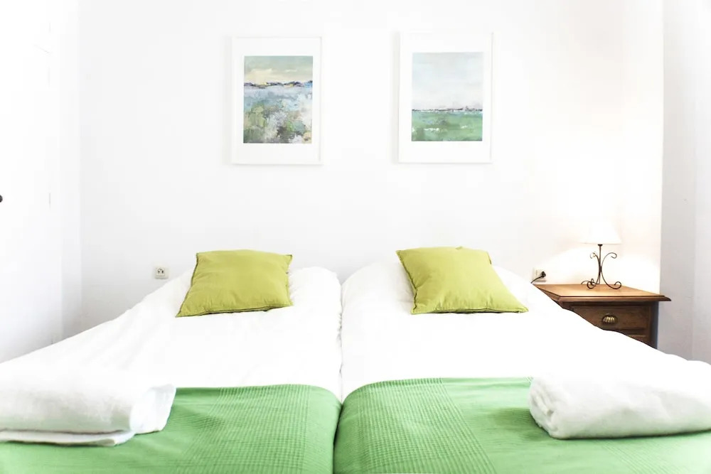 Archeros Suite by Valcambre