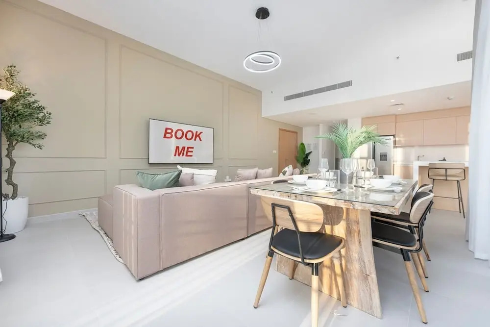 Peaceful 4-bedroom Bright Kitchen Space in Dubai Creek Harbour