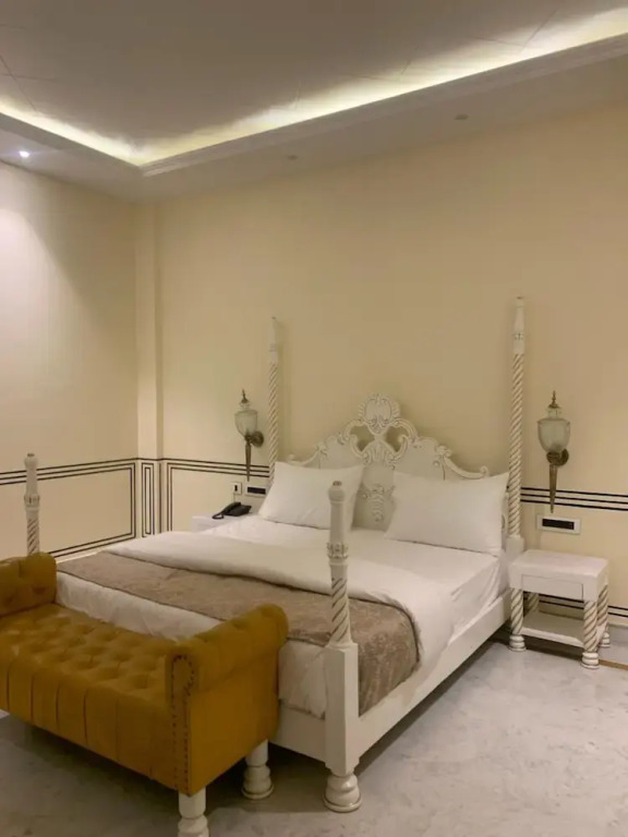 Hotel Om Complex