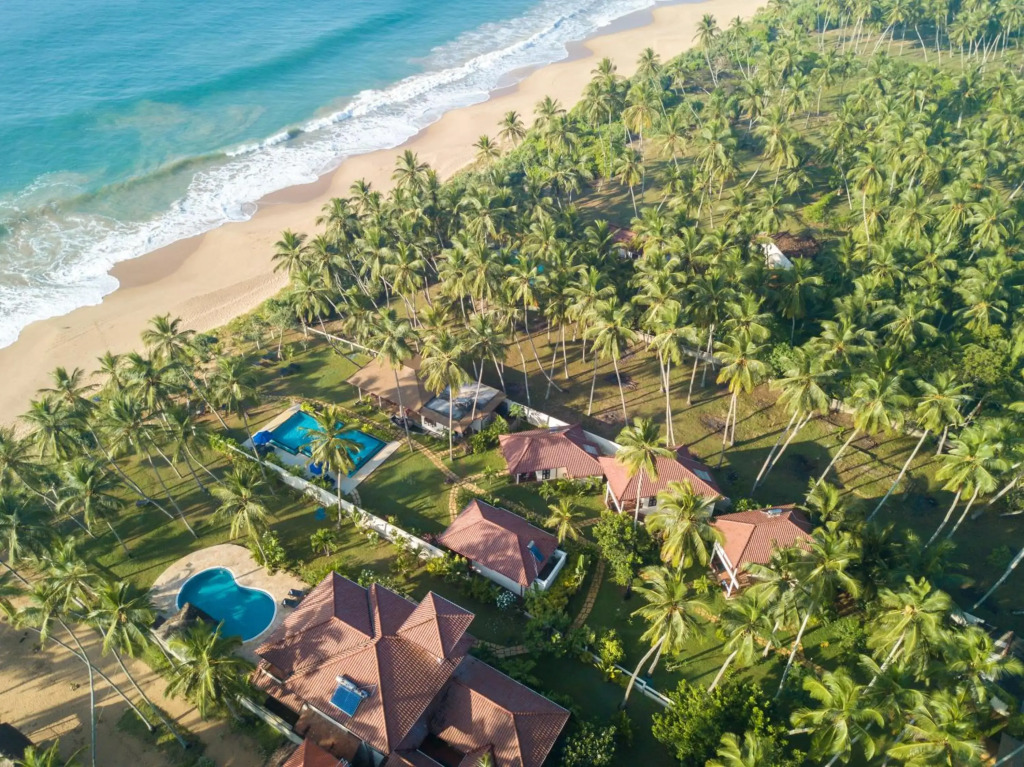 Lanka Beach Boutique Bungalows & Grand Villa