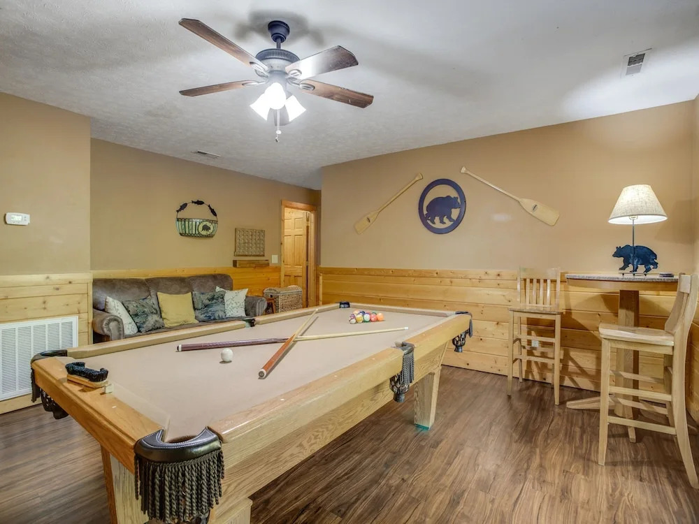 Smoky Bear Lodge by Jackson Mountain Homes