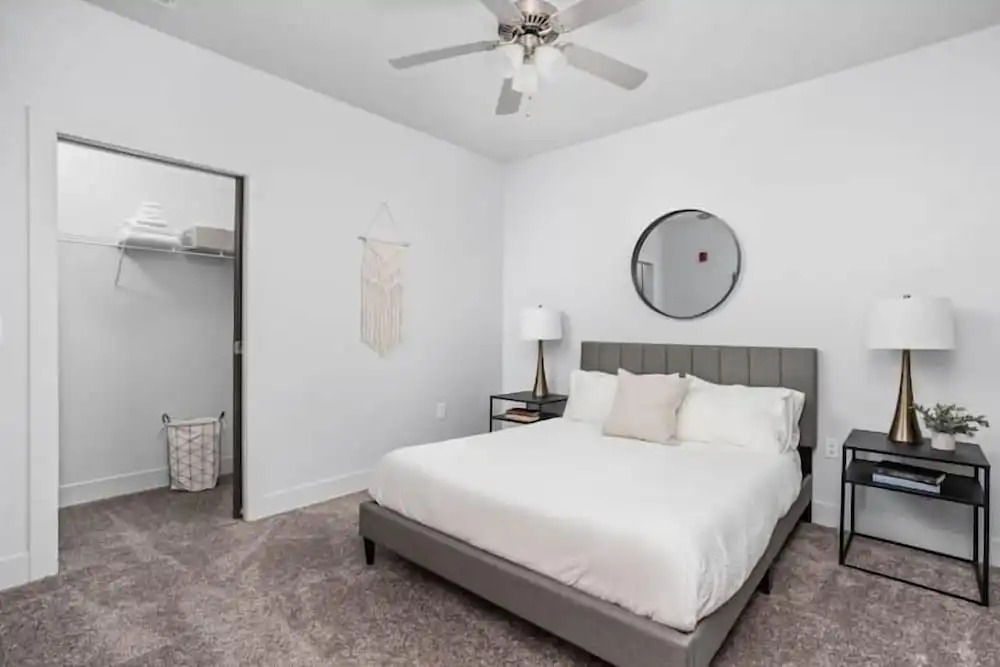 CozySuites Stunning 4BR near WholeFoods
