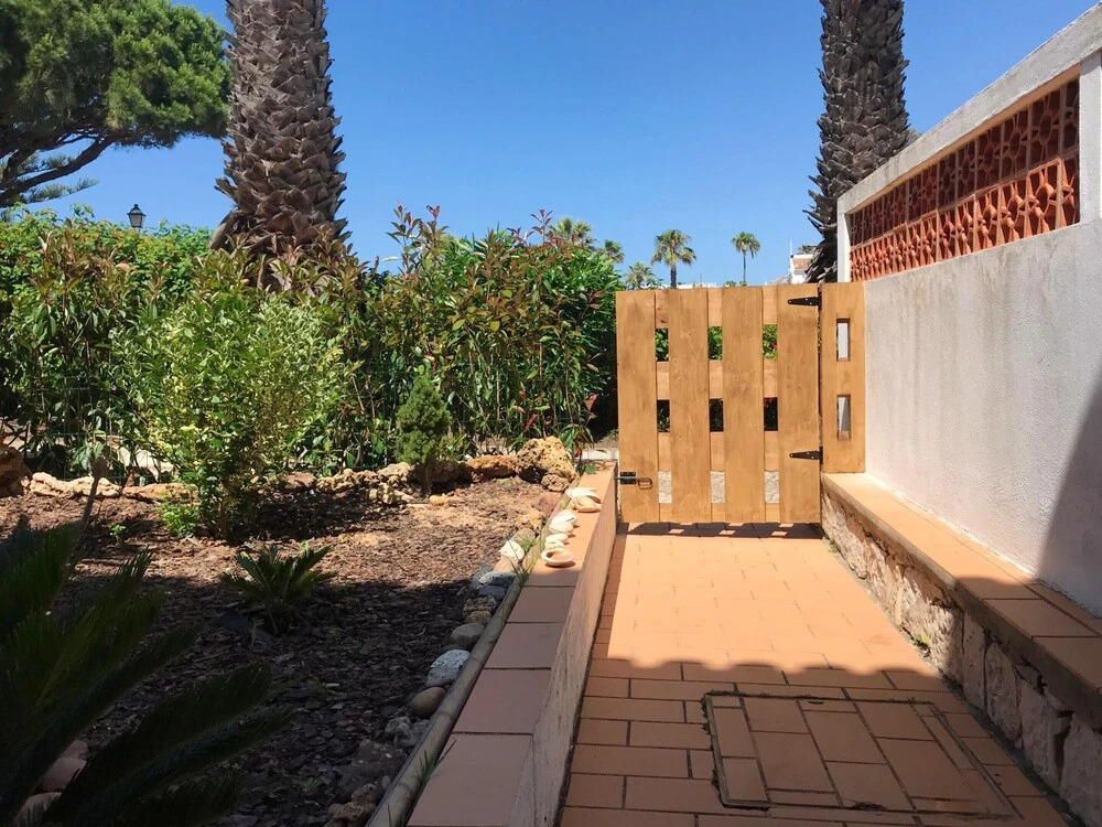 House with 4 Bedrooms in Loulé, with Wonderful Sea View, Pool Access And Furnished Garden - 30 M From the Beach
