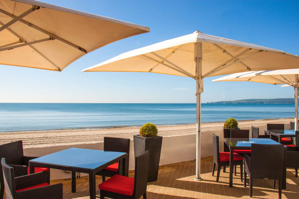 Sandbanks Hotel