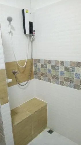 โรงแรมวรัญญูเฮ้าส์ & รีสอร์ท
